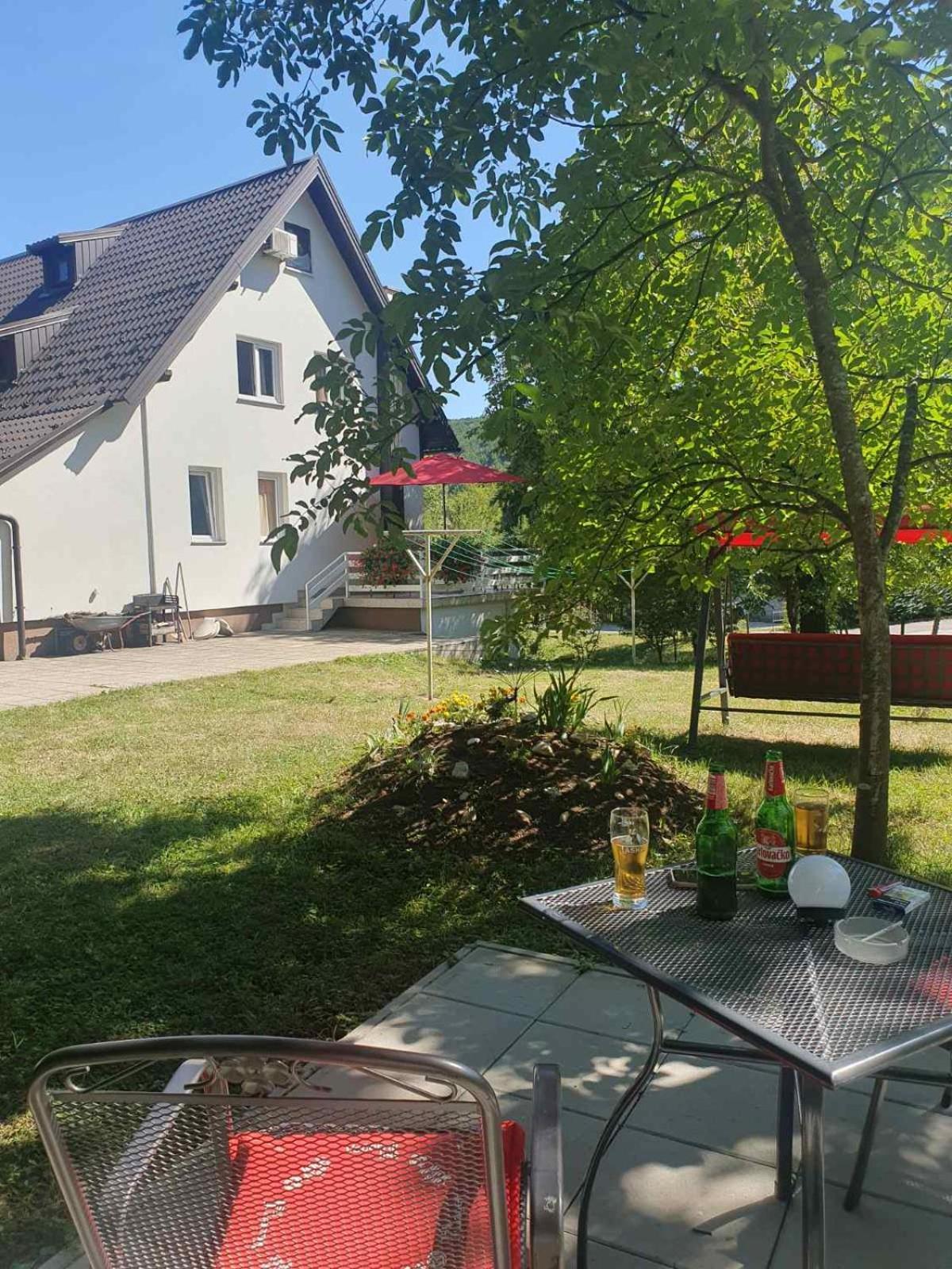 Guesthouse Nikola Plitvička Jezera Buitenkant foto